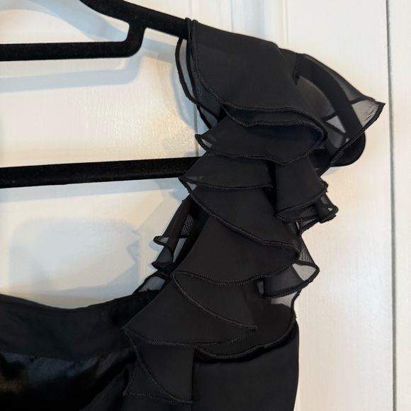 WHBM One-Shoulder Ruffle Little Black Dress size 2 Going out Cocktail Holiday - Picture 4 of 6